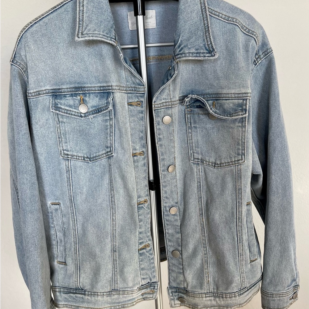 Universal Thread jeans jacket